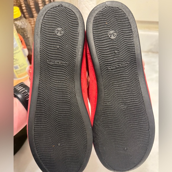 Bonton Red Jane Soft Mary Jane Shoe Girls Size 34 (10/12 Yrs Old) - Picture 6 of 6